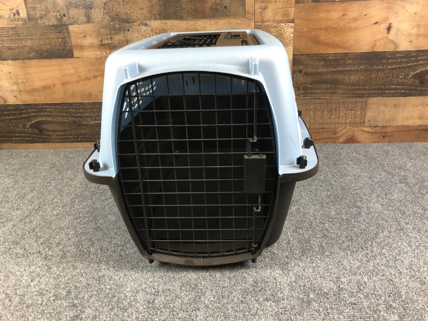 6330 Pet Carrier - Medium
