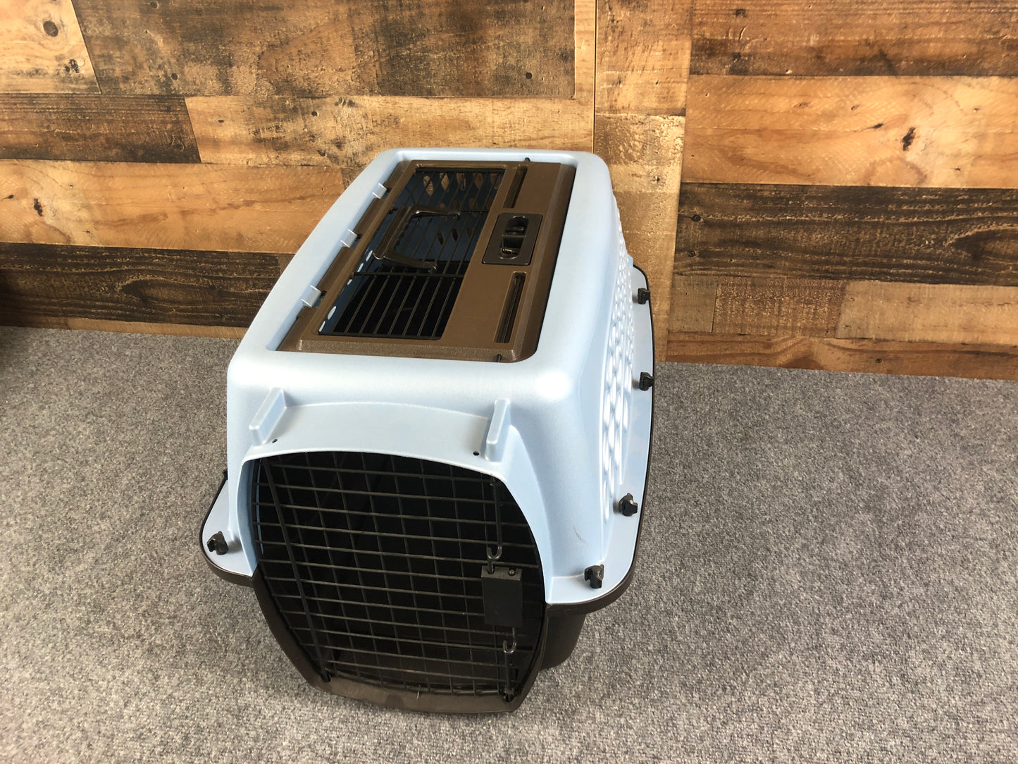 6330 Pet Carrier - Medium