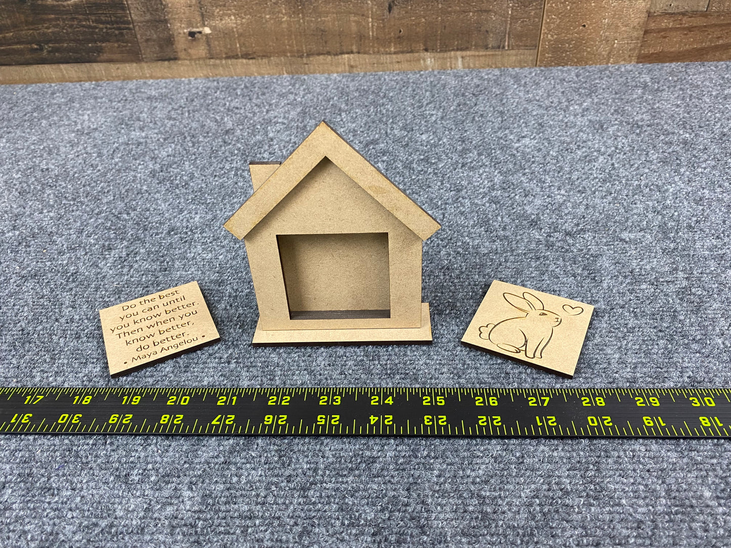 8100 Bunny House Shelf Sitters