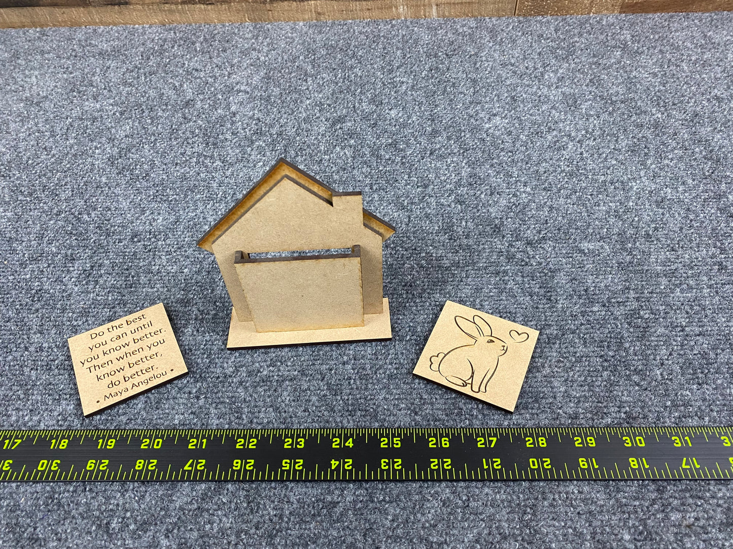 8100 Bunny House Shelf Sitters