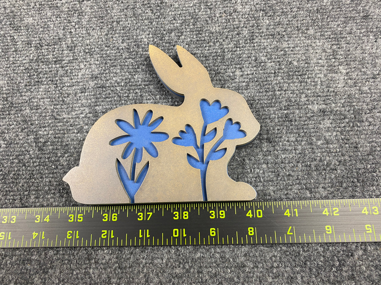 8135 Flower Child Bunny Stand-up